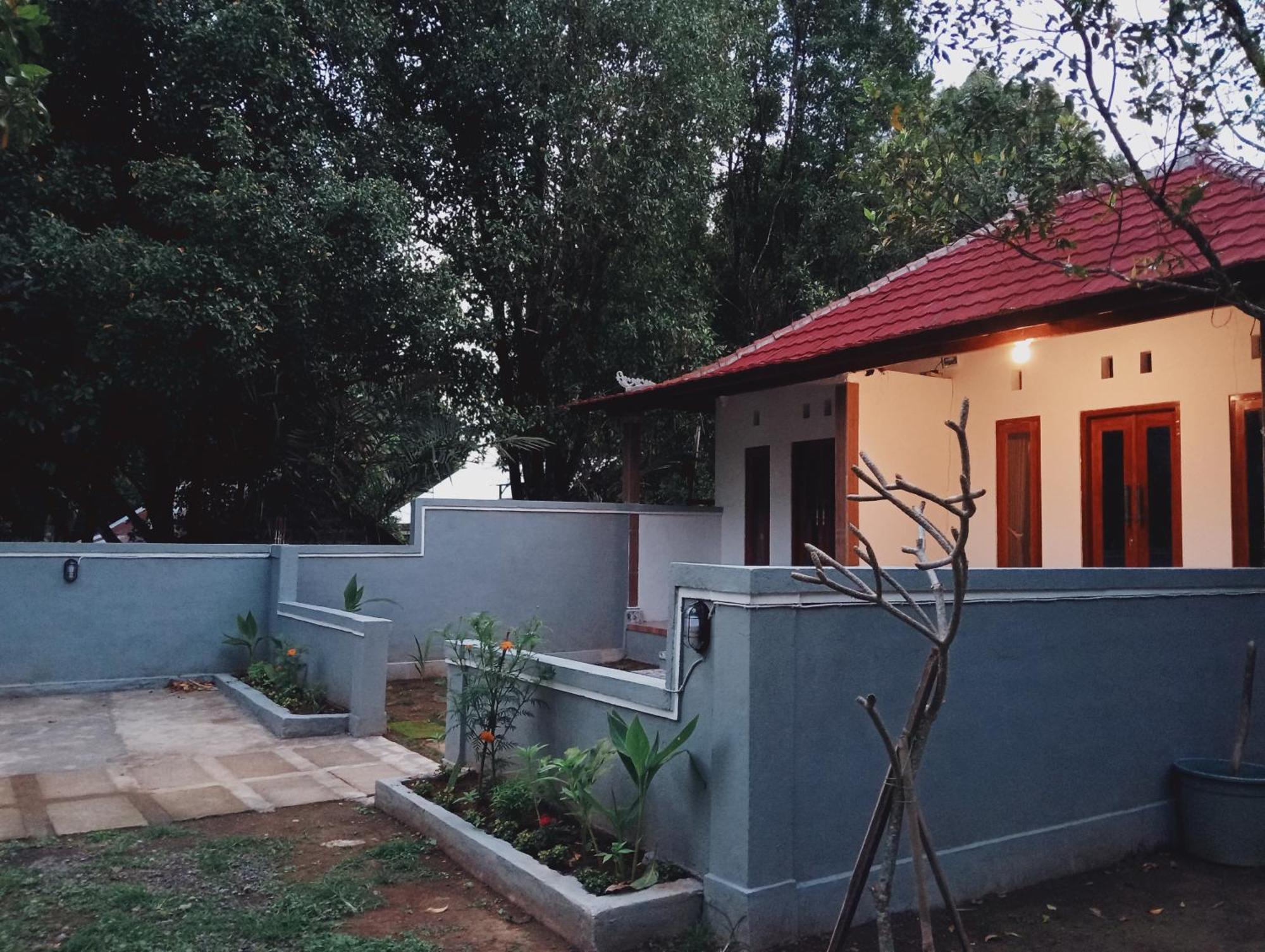 Jepun Homestay Lemukih Singaraja Exteriör bild