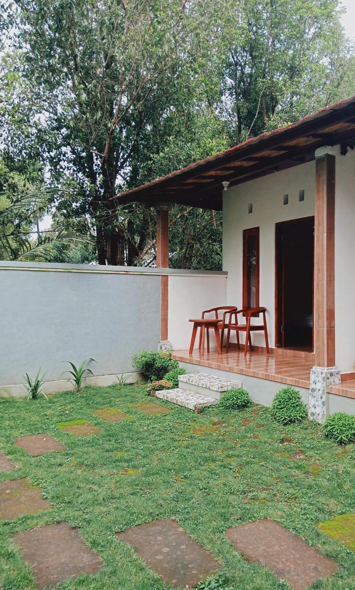 Jepun Homestay Lemukih Singaraja Exteriör bild