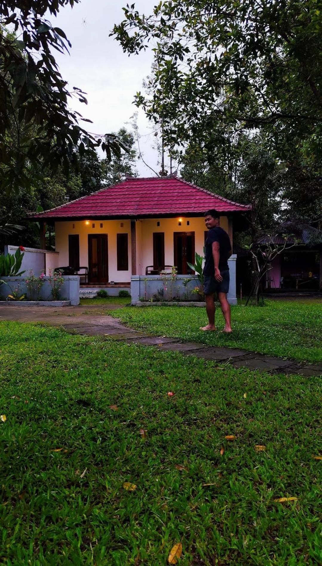 Jepun Homestay Lemukih Singaraja Exteriör bild